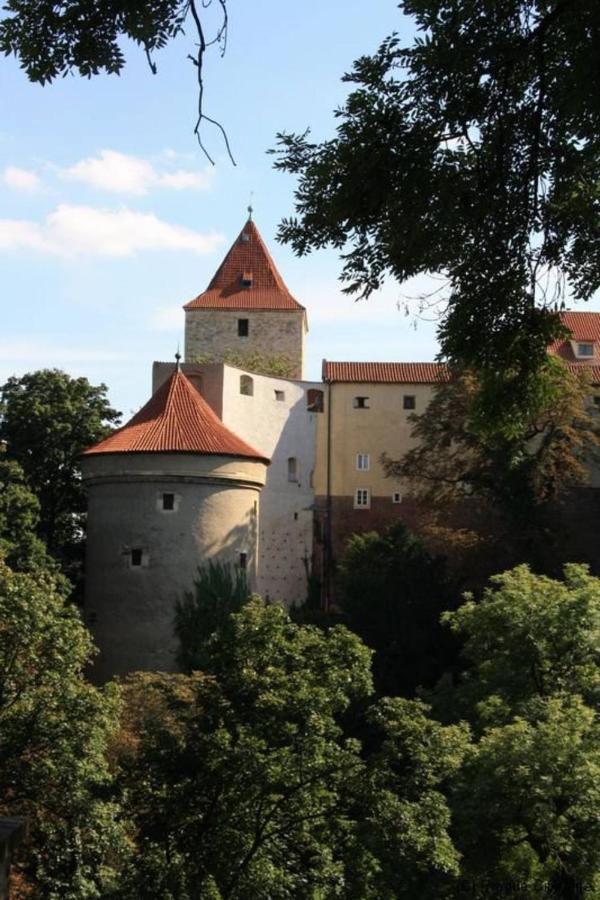 Huge 5 Bedrooms Near Castle Apartamento